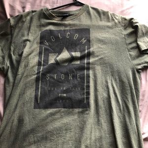 (2 shirts) Worn multiple times in good condition